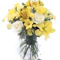 Send Flowers to Delhi : Vase Arrangement of Flowers to Delhi