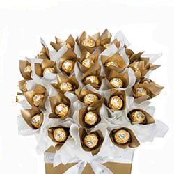 Gifts to Delhi :  Anniversary Gifts to Delhi 