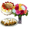 Cakes to Delhi , Christmas Cakes to Delhi : 5 Star Black Forest Cake