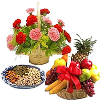 12 Mix Carnations Basket with 500 gm Mix Dry Fruits and 1 Kg Fresh Fruits Basket : Send Karwa Chauth Fruits to Delhi