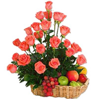 36 Pink Roses and 2 Kg Fruit Basket : Karwa Chauth Fruits Delivery in Delhi