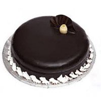 1 Kg Chocolate Truffle Cake : Karwa Chauth Cake Delivery in Delhi