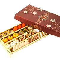 Diwali Sweets to Delhi : Send Diwali Gifts to delhi
