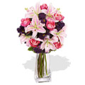 Send Flowers to Delhi : Vase Arrangement of Flowers to Delhi