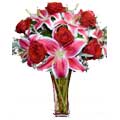 House Warming Flowers to Delhi : Send Flowers to Delhi : Vase Arrangement of Flowers