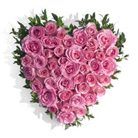 Flowers to Delhi : Pink Roses Heart