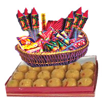 Diwali Gifts in Delhi Cpmprising 1 Kg Besan Laddoos with Assorted Crackers worth Rs 2000.