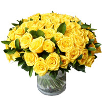 Flowers to Delhi : 50 Yellow Roses in Vase